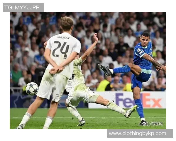 西甲精彩对决皇马4-0大胜里昂帽子戏法引发争议判罚热议